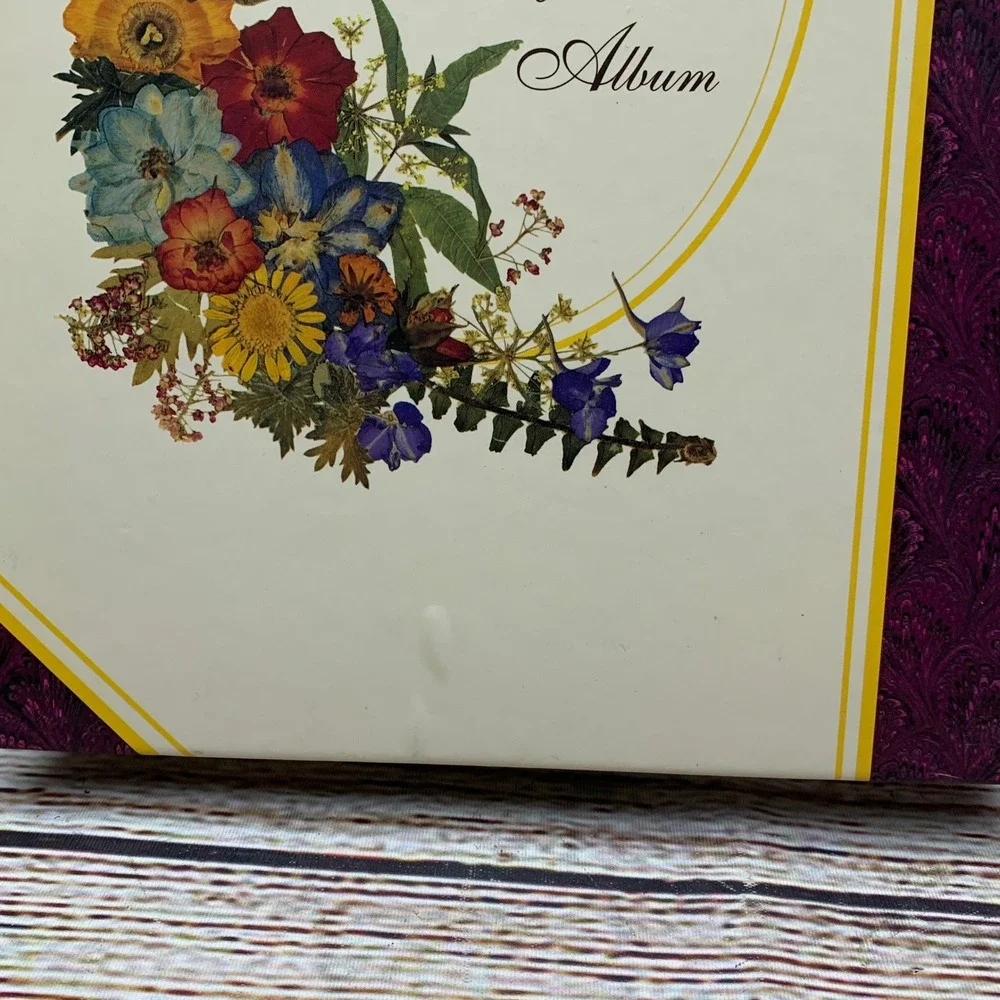 Vintage Family Photograph‎ Album Keepsake Flowers Green Ribbon Tie Closure